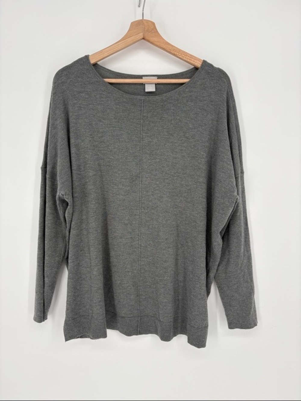 💥 Chico's Heather Gray Ribbed arm Crewneck Sweater